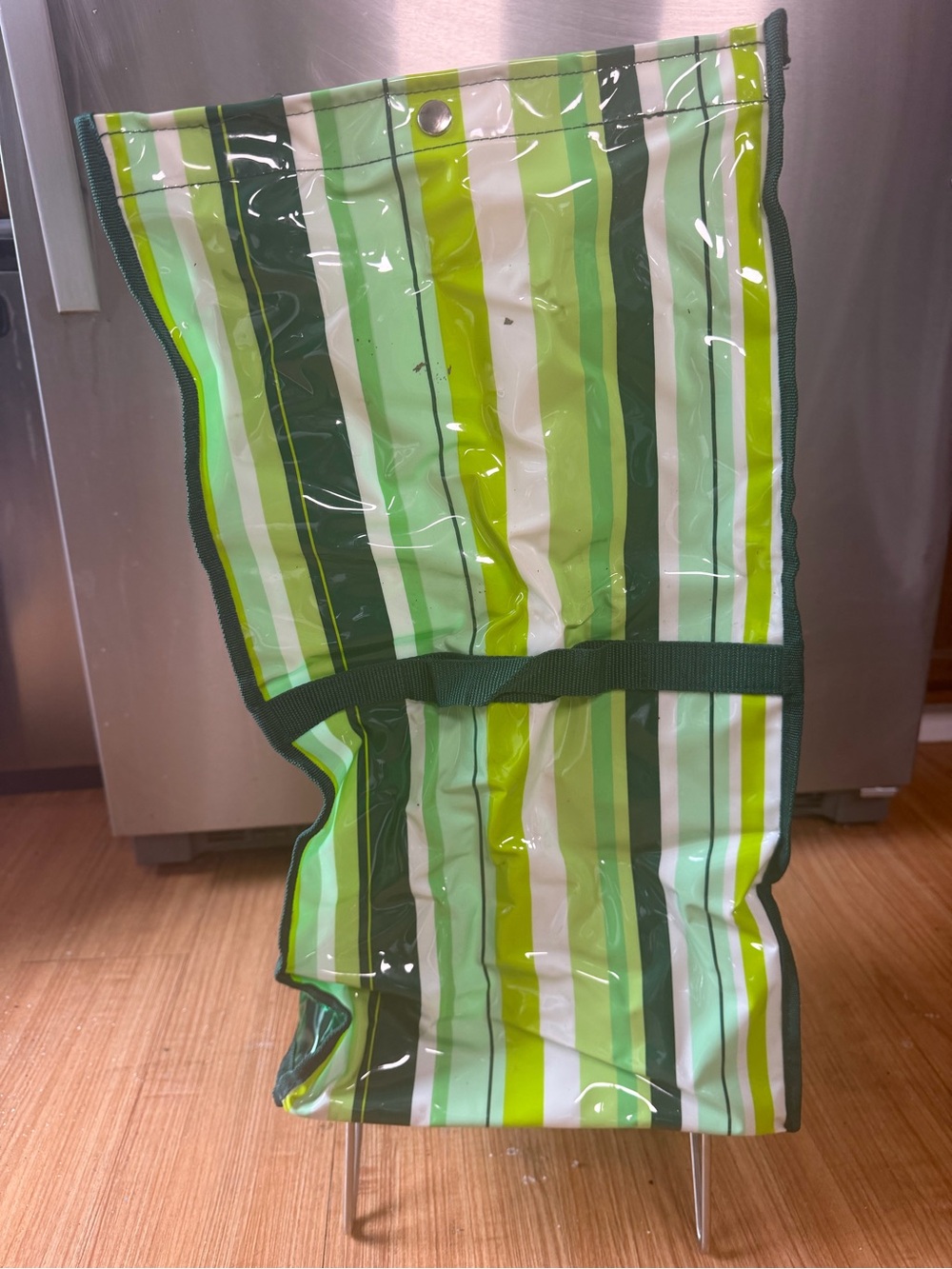 Marshall Fields rare collectible Rolling Tote collapsing folds and snaps - Picture 2 of 8